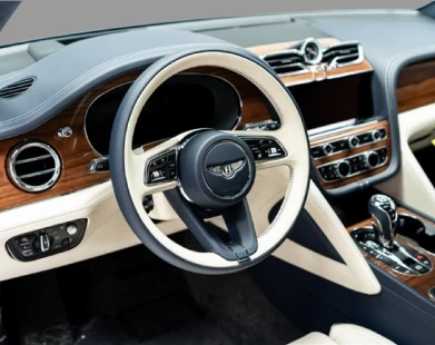 Desempenho poderoso e eficiência - Bentley Bentayga